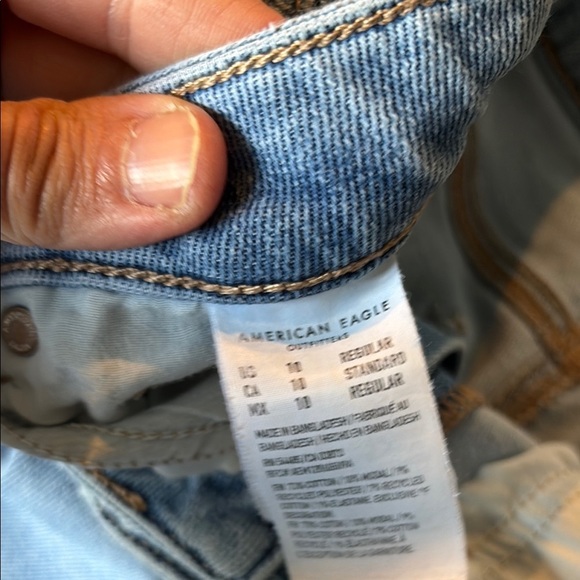 American Eagle Outfitters Blue Distressed Jean Shorts - Picture 3 of 4